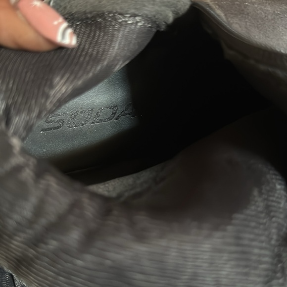 Size 7.5M gray knee high boots with buckles and Zipper.pre Loved - Picture 9 of 9